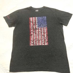 GILDAN CREW-NECK AMERICAN FLAG GRAPHIC T-SHIRT IN SOFTSTYLE  COTTON